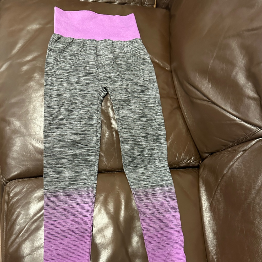 Performance Seamless Purple and Gray Leggings Regular Size. New